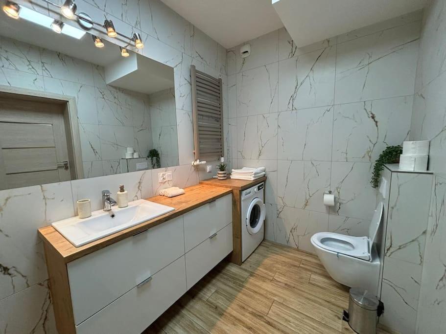 #capitaltower 59b Fv Parking Apartment Rzeszow