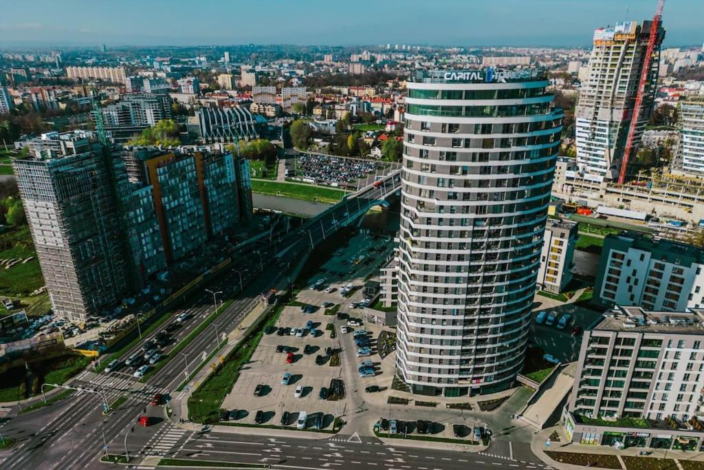 #capitaltower 59b Fv Parking Apartment *